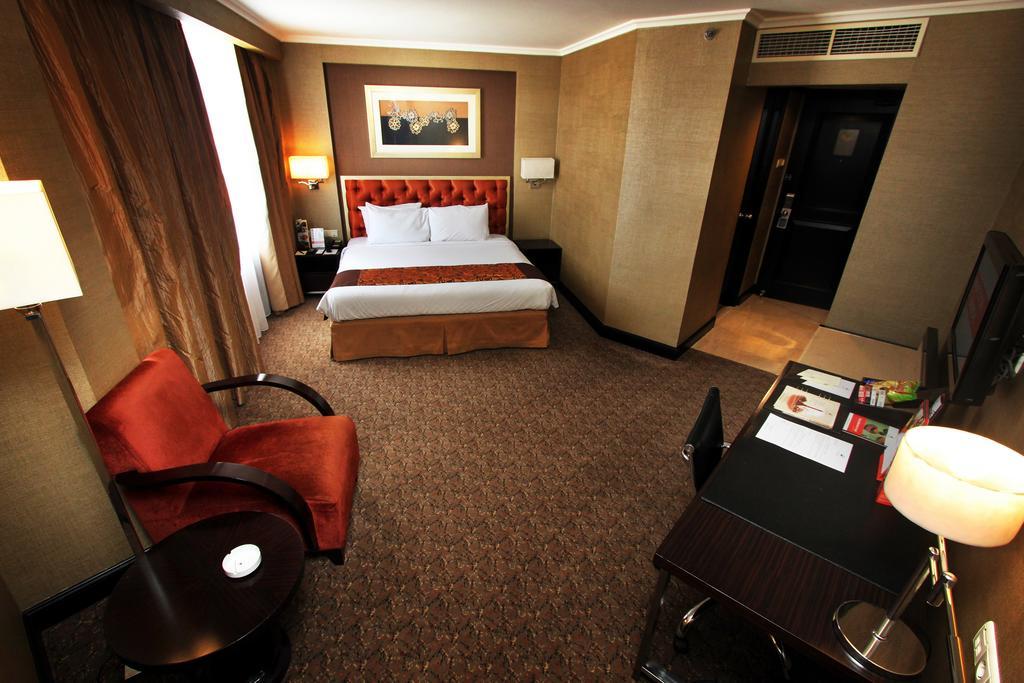 Hotel Ciputra Semarang Managed By Swiss-Belhotel International Zewnętrze zdjęcie